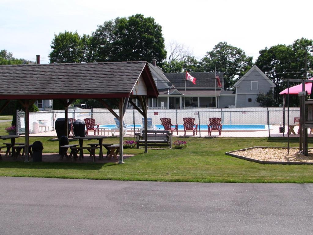 Maple Leaf Motel リトルトン エクステリア 写真