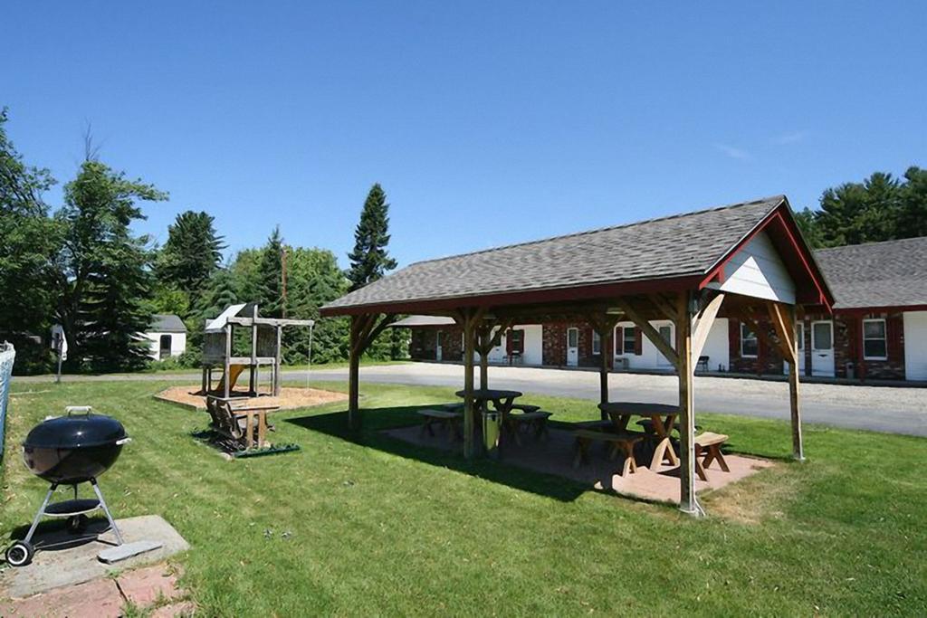 Maple Leaf Motel リトルトン エクステリア 写真